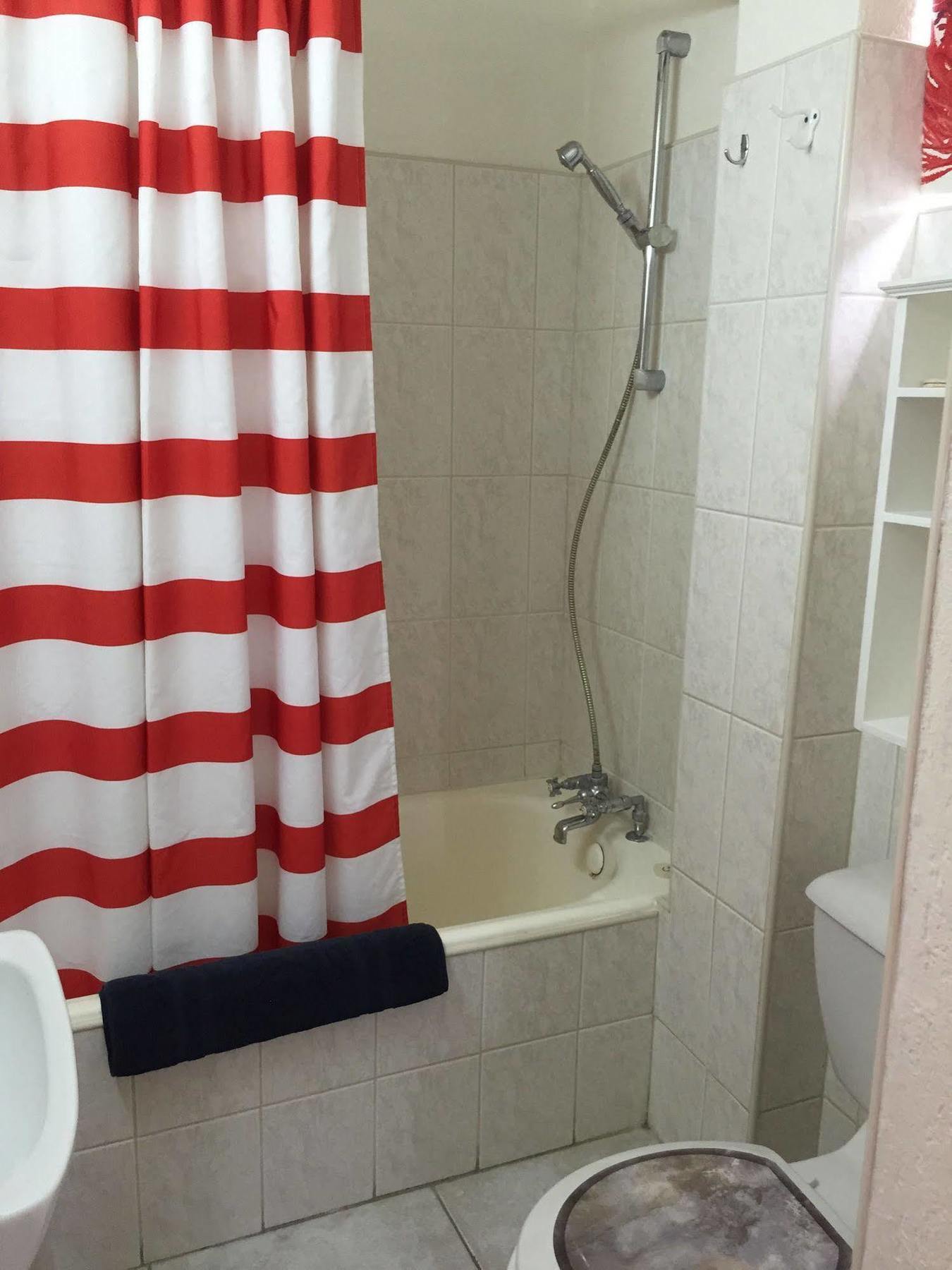 Southern Surf Beach Apartments Rockley Ngoại thất bức ảnh