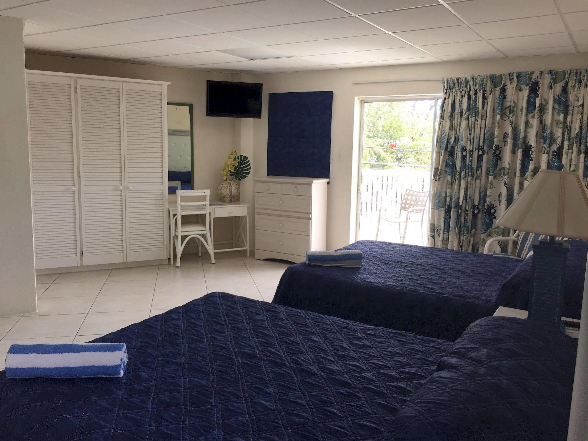 Southern Surf Beach Apartments Rockley Ngoại thất bức ảnh