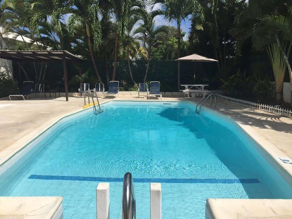 Southern Surf Beach Apartments Rockley Ngoại thất bức ảnh