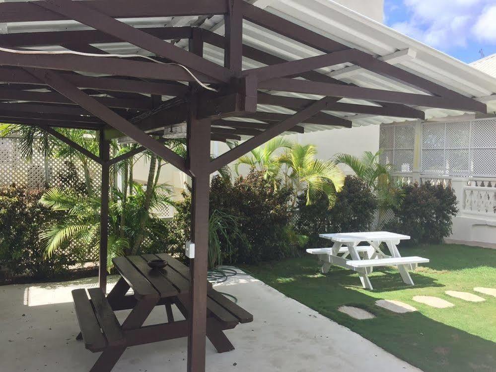 Southern Surf Beach Apartments Rockley Ngoại thất bức ảnh